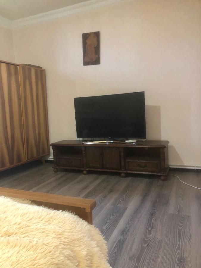 Villa Next To Victory Park Γιερεβάν Εξωτερικό φωτογραφία