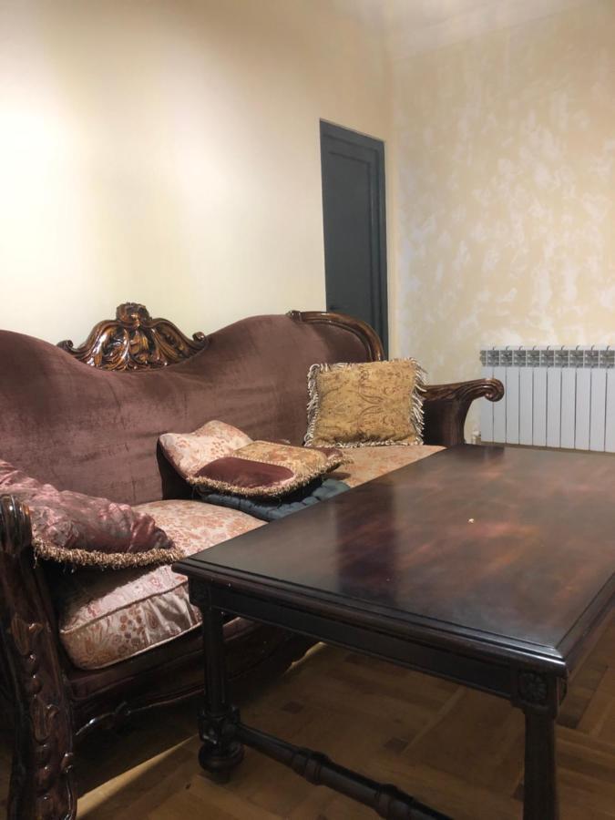 Villa Next To Victory Park Γιερεβάν Εξωτερικό φωτογραφία