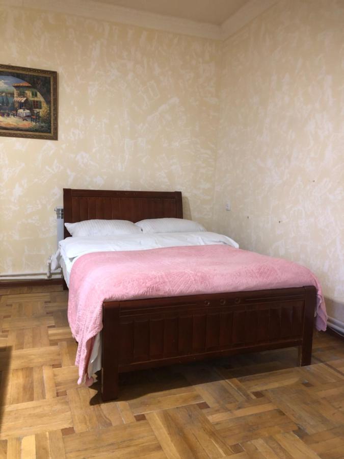Villa Next To Victory Park Γιερεβάν Εξωτερικό φωτογραφία